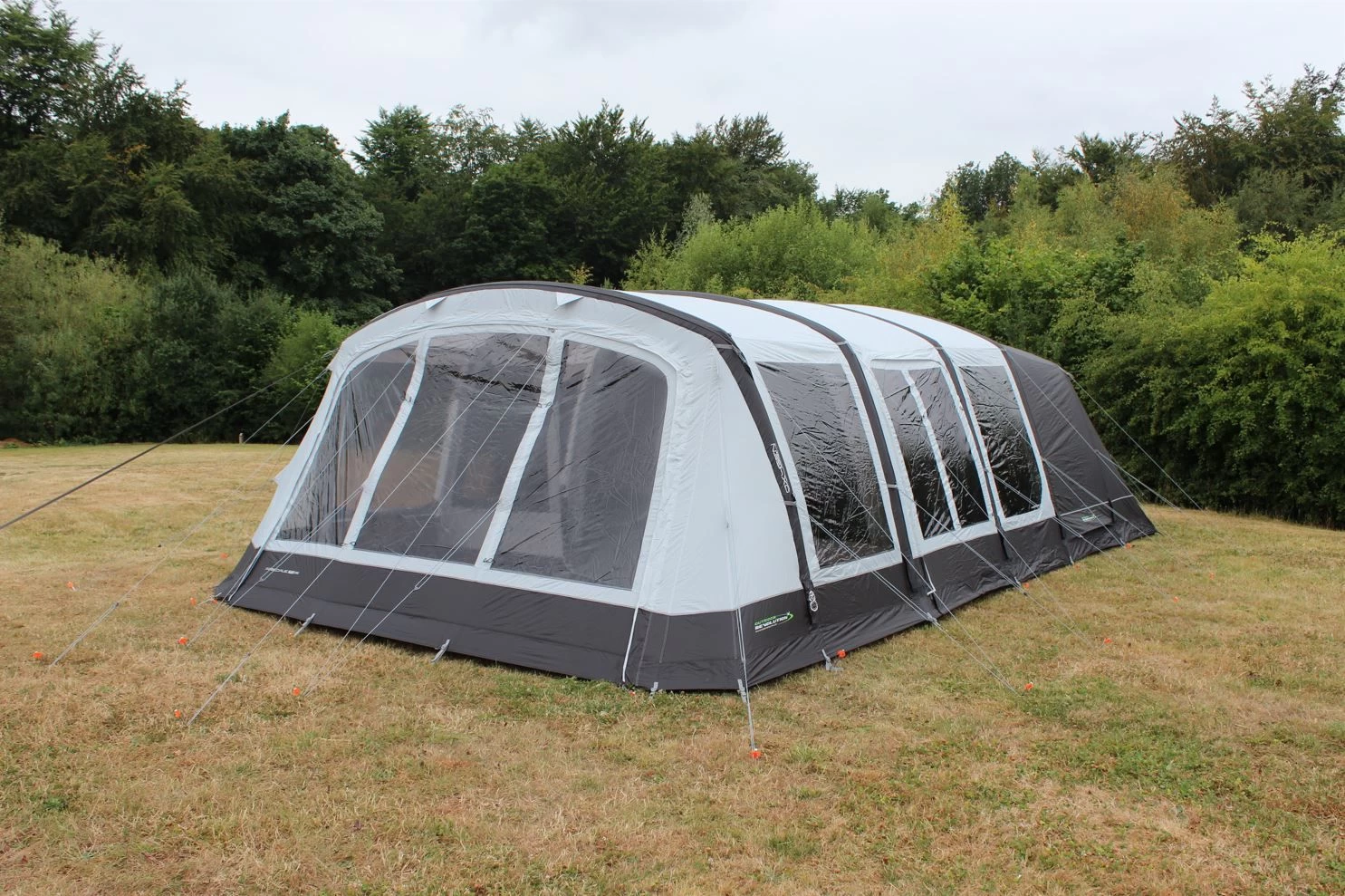 Outdoor Revolution Airedale 7.0SE Air Tent (2023) Including Footprint & Lounge Liner 8 Outdoor Revolution Airedale 7.0SE Air Tent (2023) Including Footprint & Lounge Liner - Image 6