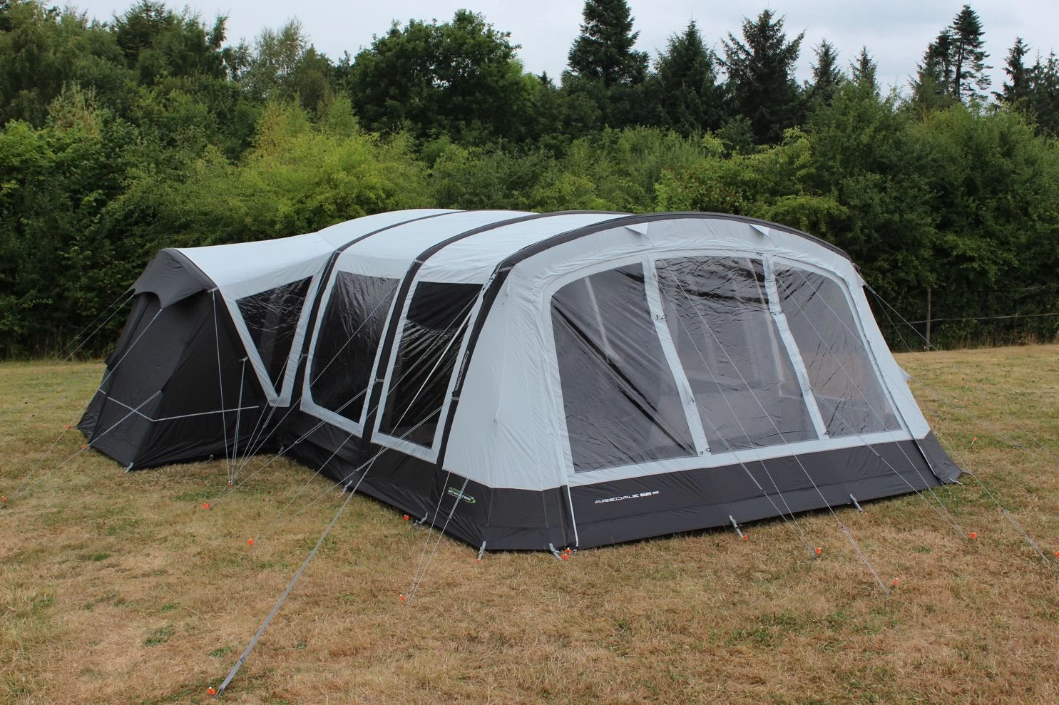 Outdoor Revolution Airedale 7.0SE Air Tent (2023) Including Footprint & Lounge Liner 3 Outdoor Revolution Airedale 7.0SE Air Tent (2023) Including Footprint & Lounge Liner